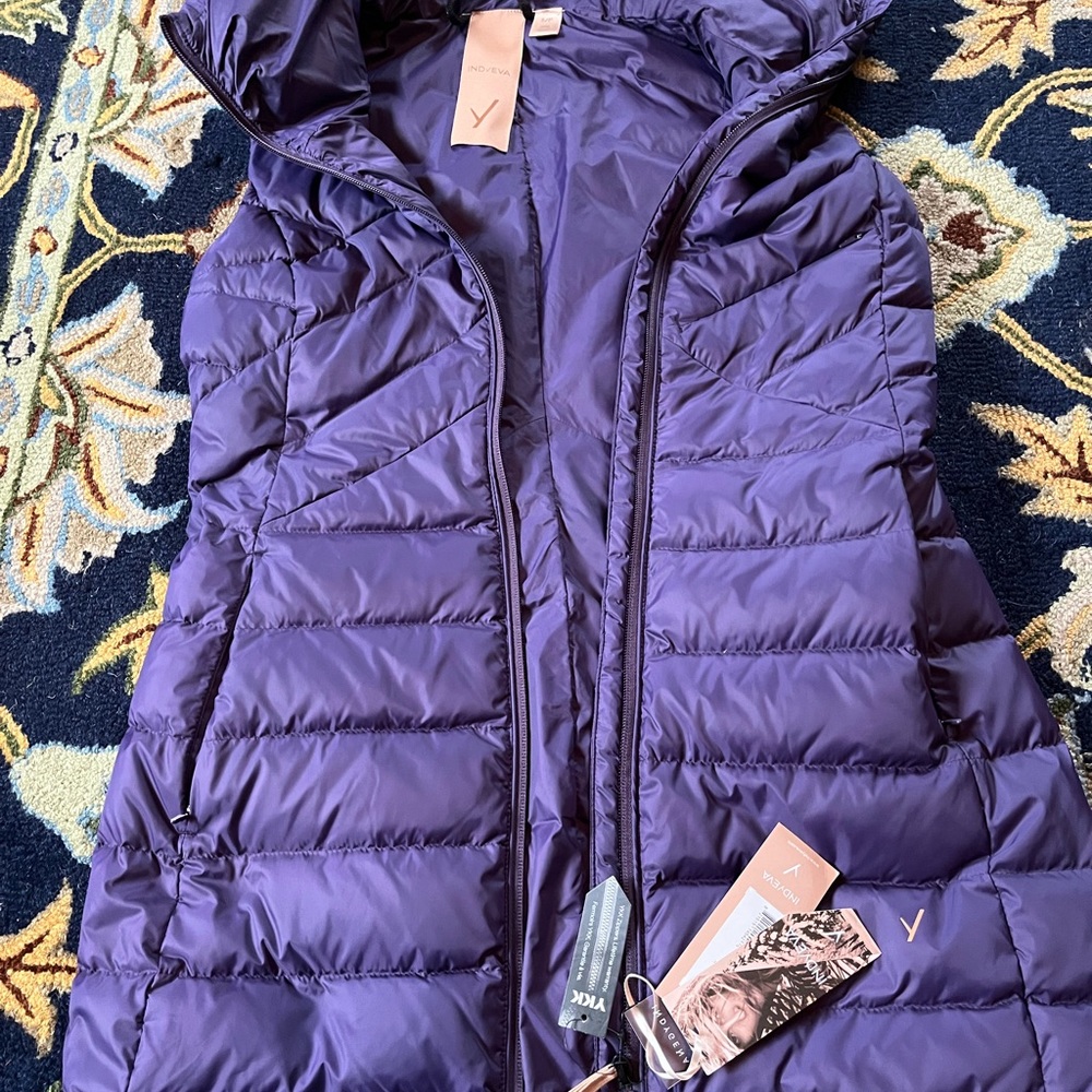 NWTs INDYEVA vest size small. Perfect for gifting!